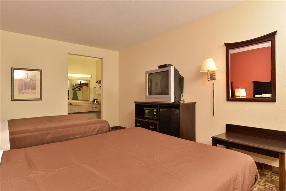 Americas Best Value Inn Byhalia Room photo