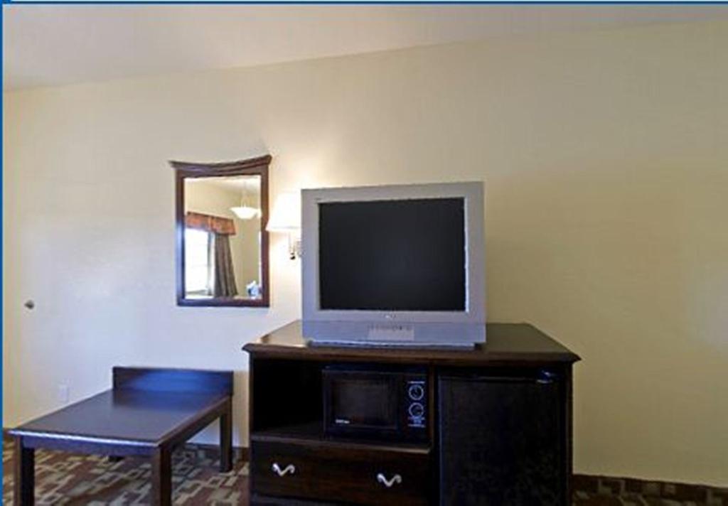 Americas Best Value Inn Byhalia Exterior photo